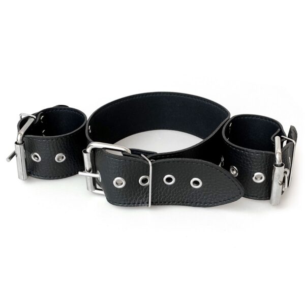 Нашийник з наручниками із натуральної шкіри Art of Sex - Bondage Collar with Handcuffs - Зображення 4