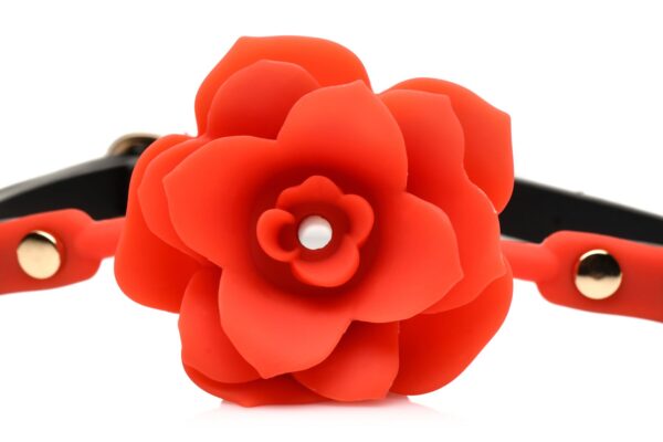 Силіконовий кляп з трояндою Master Series: Blossom Silicone Rose Gag – Red - Зображення 3