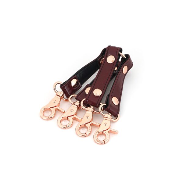 Шкіряна хрестовина Liebe Seele Wine Red Hogtie - Зображення 5