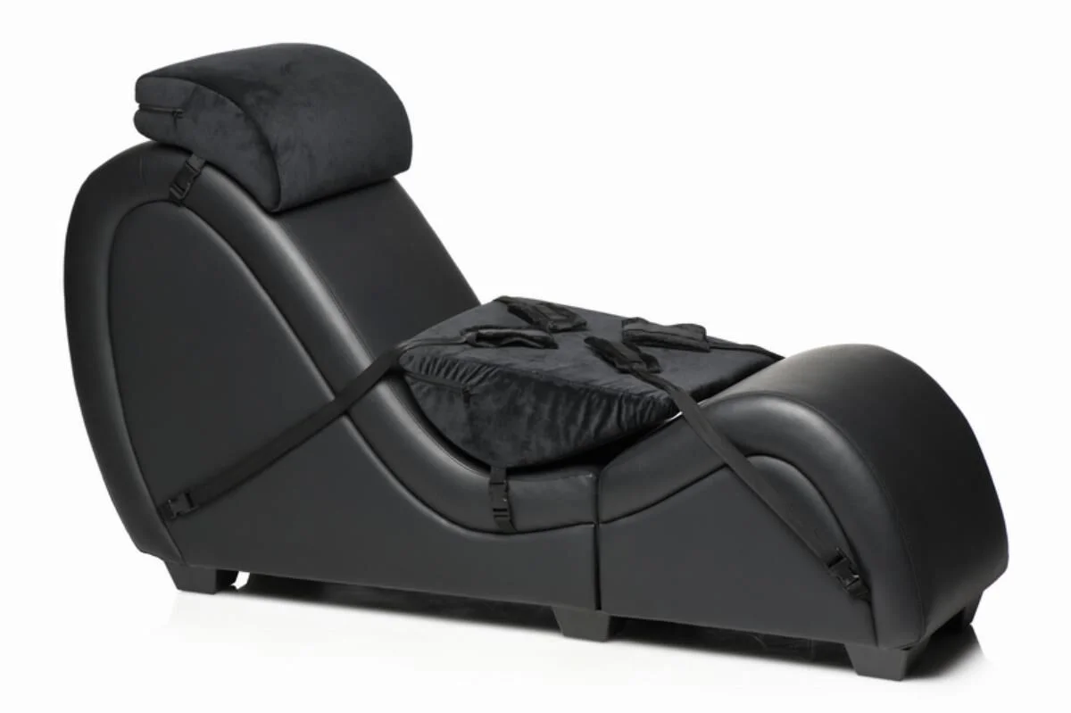 Інтимне крісло з подушками Master Series Kinky Lounge - Чорне