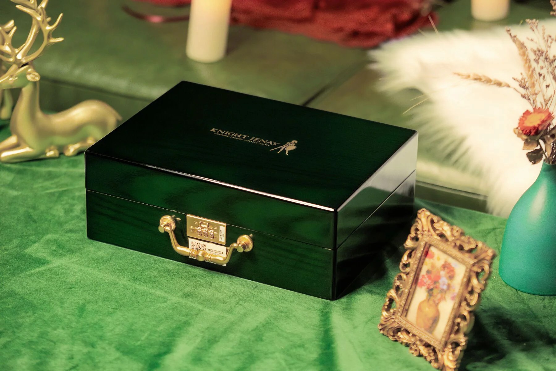 Набір Knight Jenay Pandora Box: вібратори, пір'їнка, стрічка