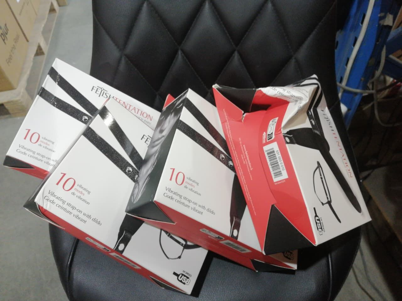 Страпон з вібрацією Fetish Tentation Vibrating Strap-On with Dildo Black (м'ята упаковка!!!)