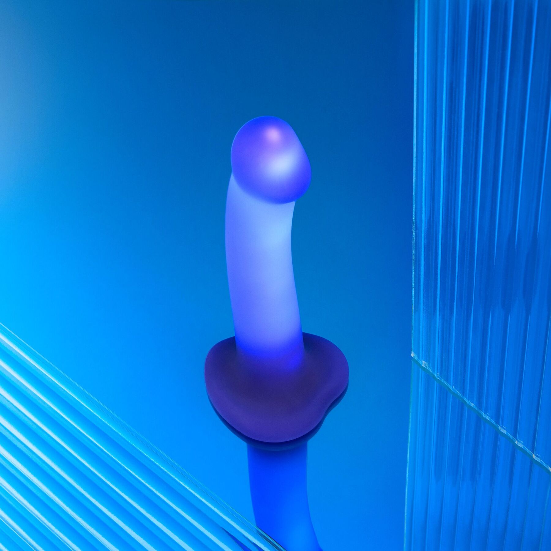 Світлодіодне дилдо Strap-On-Me Glow LED Purple - M